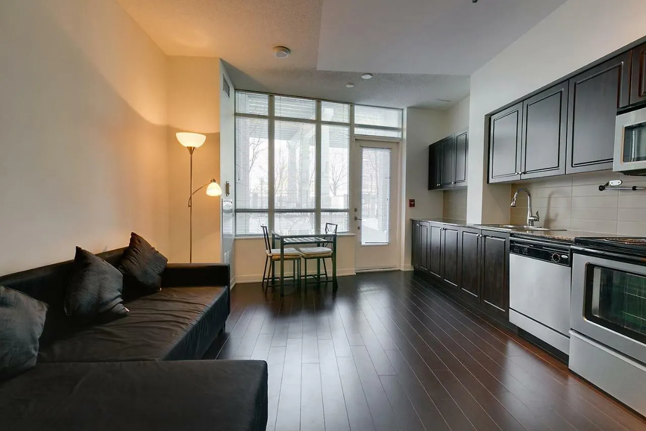 Cozy Studio Apartment Steps To Ttc, Lake, And Downtown 多伦多