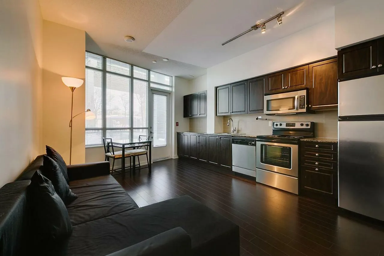 Cozy Studio Apartment Steps To Ttc, Lake, And Downtown 多伦多 0*,  加拿大