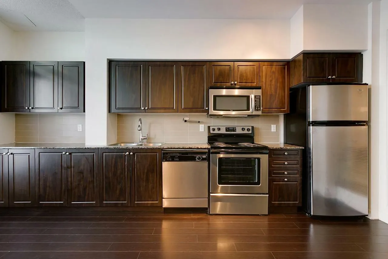 Cozy Studio Apartment Steps To Ttc, Lake, And Downtown 多伦多